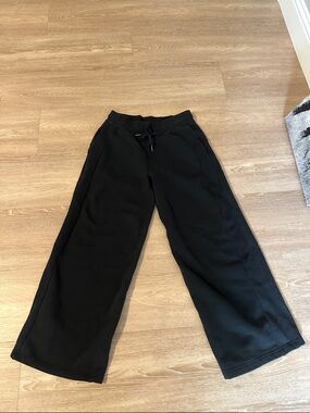 Lululemon black wide leg sweatpants. Size M